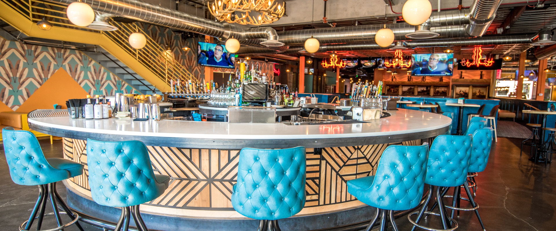 Karaoke and Local Food in Maricopa County, Arizona: The Outlaw Bar & Grill